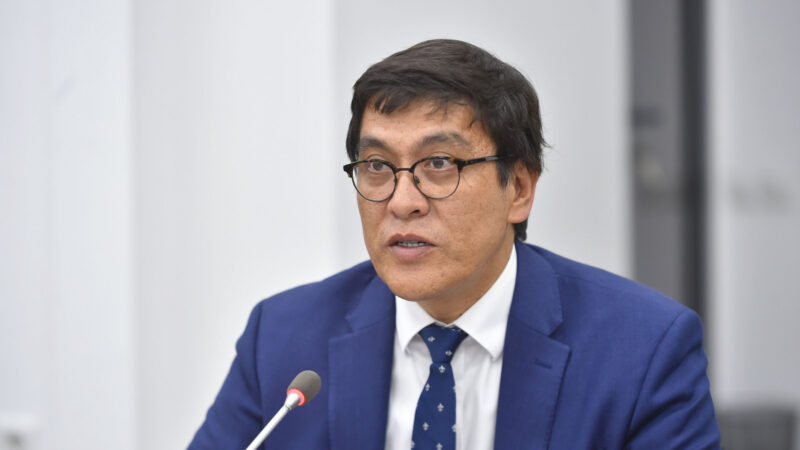 Минкаб төрагасынын орун басары Эдил Байсалов кызматтан кетет