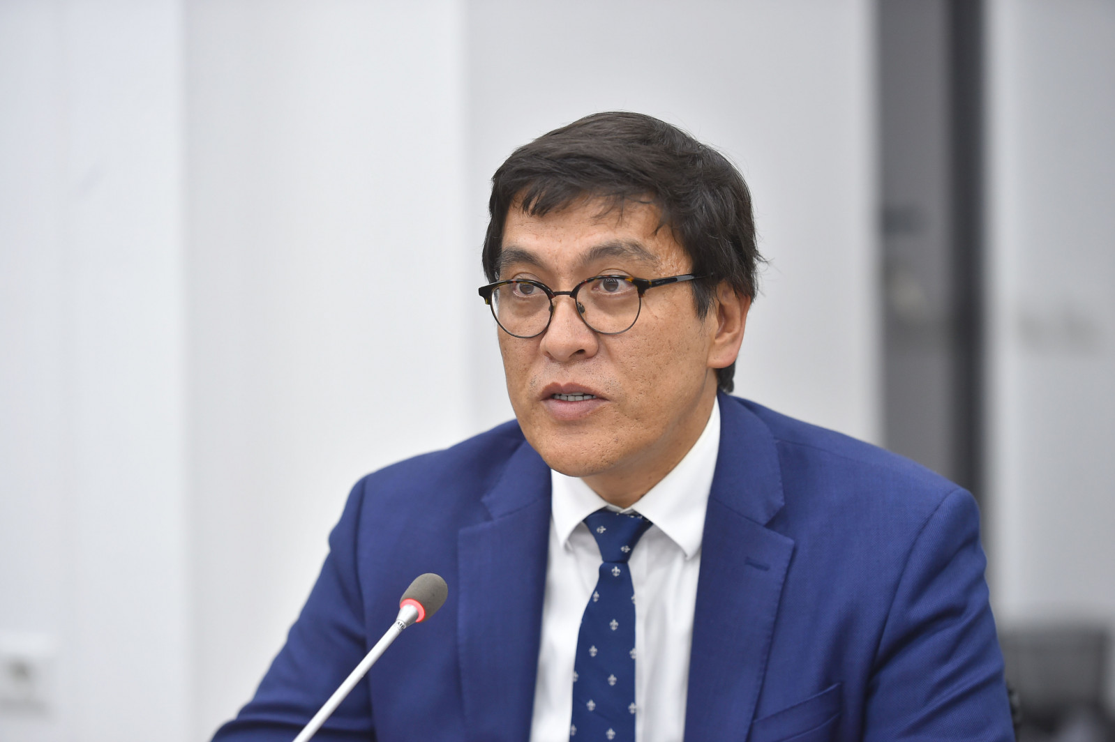 Минкаб төрагасынын орун басары Эдил Байсалов кызматтан кетет