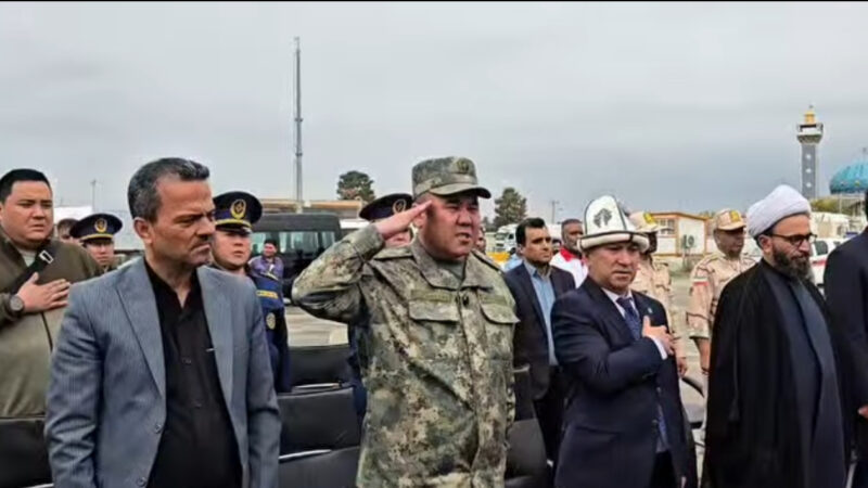 Кыргызстандын 129 тонна гуманитардык жардам кербени Иранга жетти