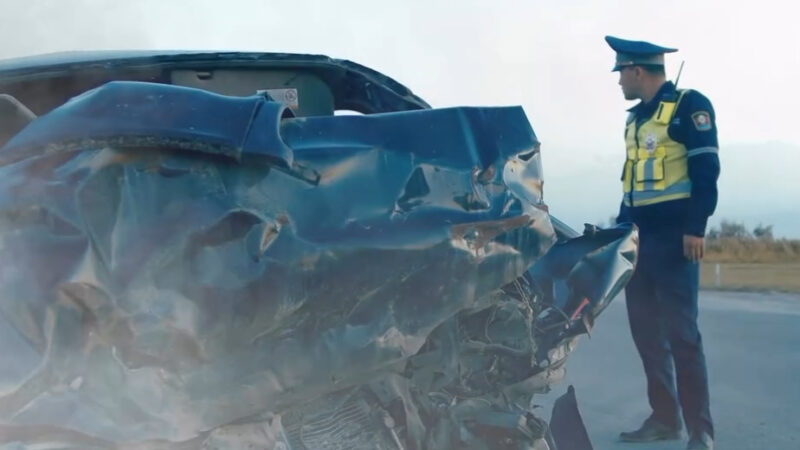 Оң рулдуу унаалардын такси кызматын аткаруусу — жүргүнчүлөрдүн өмүрүнө кайдыгерлиги!