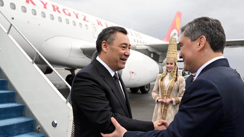 Президент Садыр Жапаров иш сапары менен Астана шаарына барды