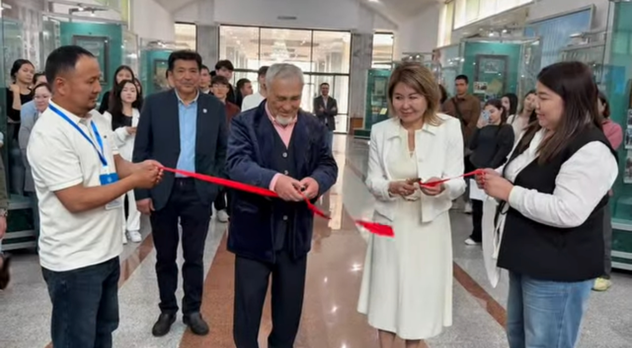 Алматы шаарында “Суулайман-Тоо — дүйнөлүк мурас” аттуу көргөзмө уюштурулду