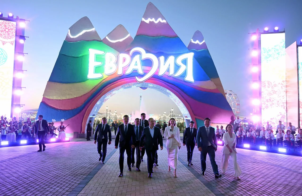 “Караколдогу паркка баруу биз үчүн чоң майрам болчу”. Президент “Евразия” паркы боюнча комментарий берди