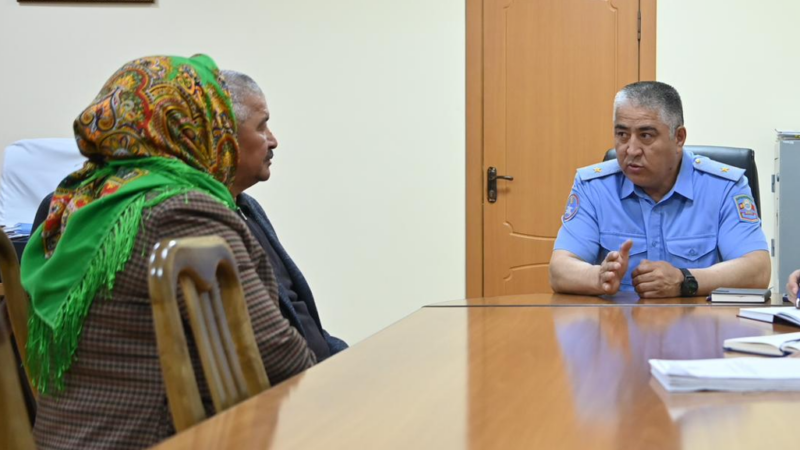 6-кабаттан кулап каза болгон эне-баланын окуясы ИИМ жетекчисинин көзөмөлүндө