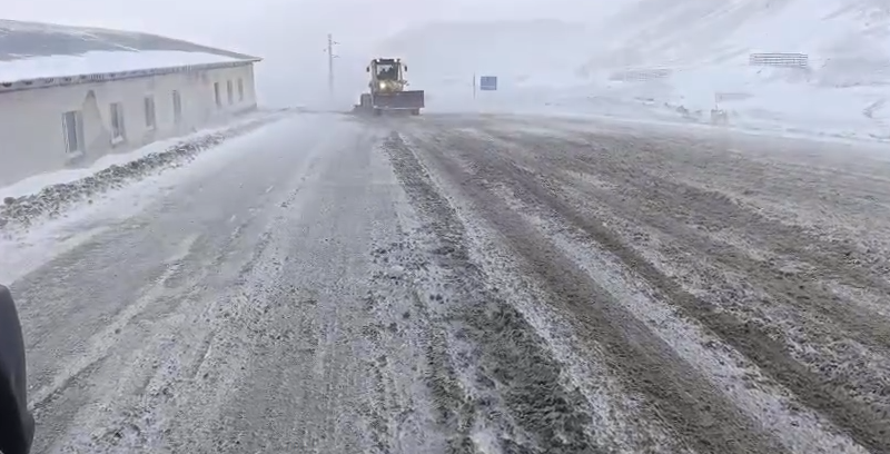 Төө-Ашууда оор жүк ташуучу унааларга коюлган чектөө алынды