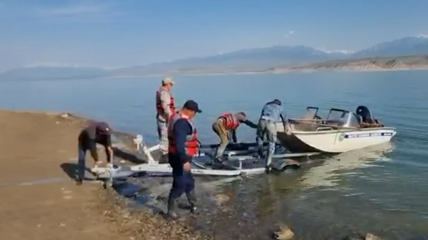 Токтогул суу сактагычынан 3500 метр синтетикалык тор чыгарылды