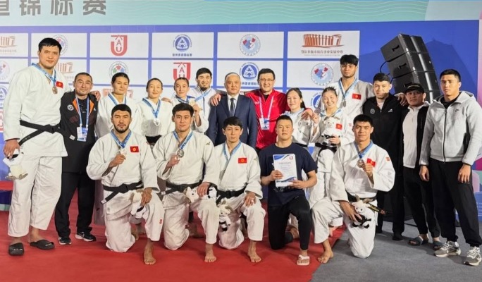 Азия чемпионатында Кыргызстандын дзюдочулар командасы коло медаль алышты