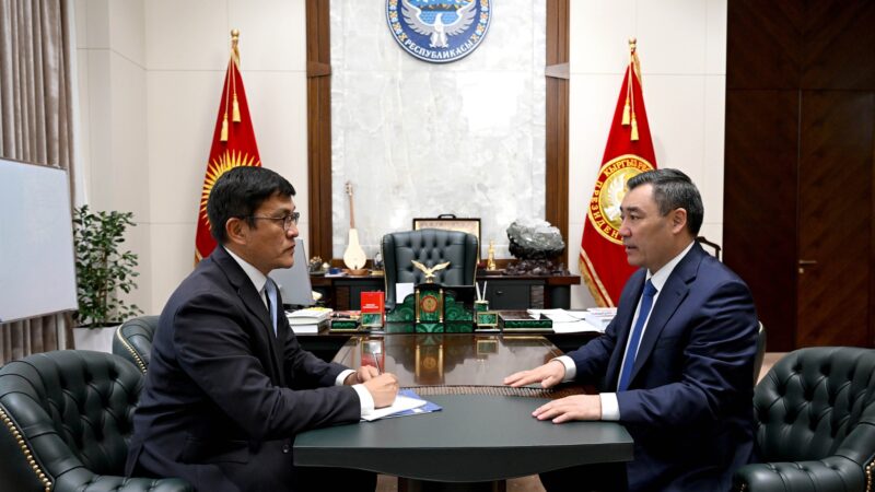 Президент Садыр Жапаров Кыргызстандын АКШдагы Элчиси Эдил Байсаловду кабыл алды