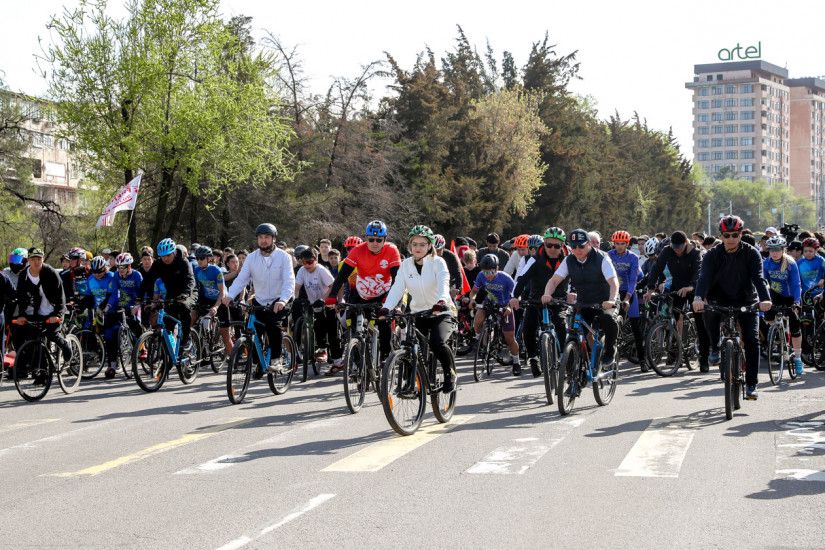 1-майда Бишкекте борбор калаанын 148 жылдыгына арналган жазгы веложүрүш өтөт