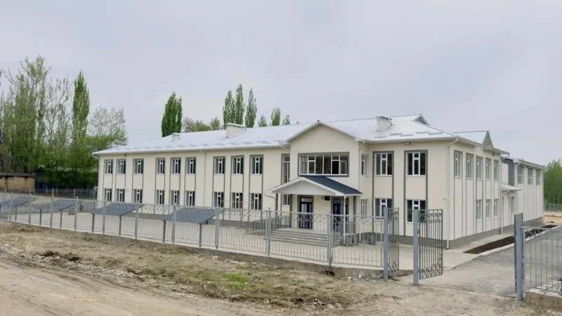 Өзгөндүн Кара-Такыр айылында 150 орундуу мектеп курулду
