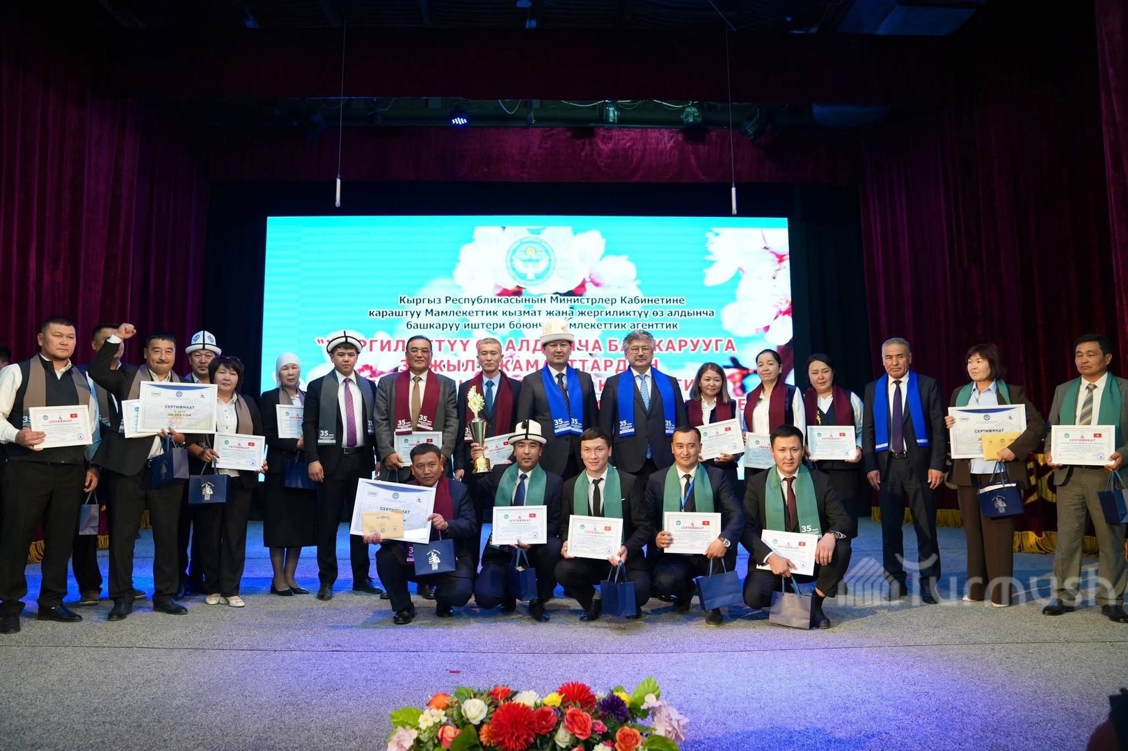 Оштогу айыл өкмөт башчылары интеллектуалдык оюнда жеңүүчү болуп, 250 000 сом менен сыйланды