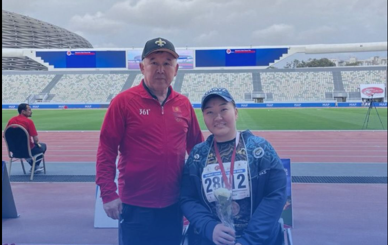 Жеңил атлетчи Адина Самыйбек кызы Дүйнөлүк мелдеште  эки медаль утту