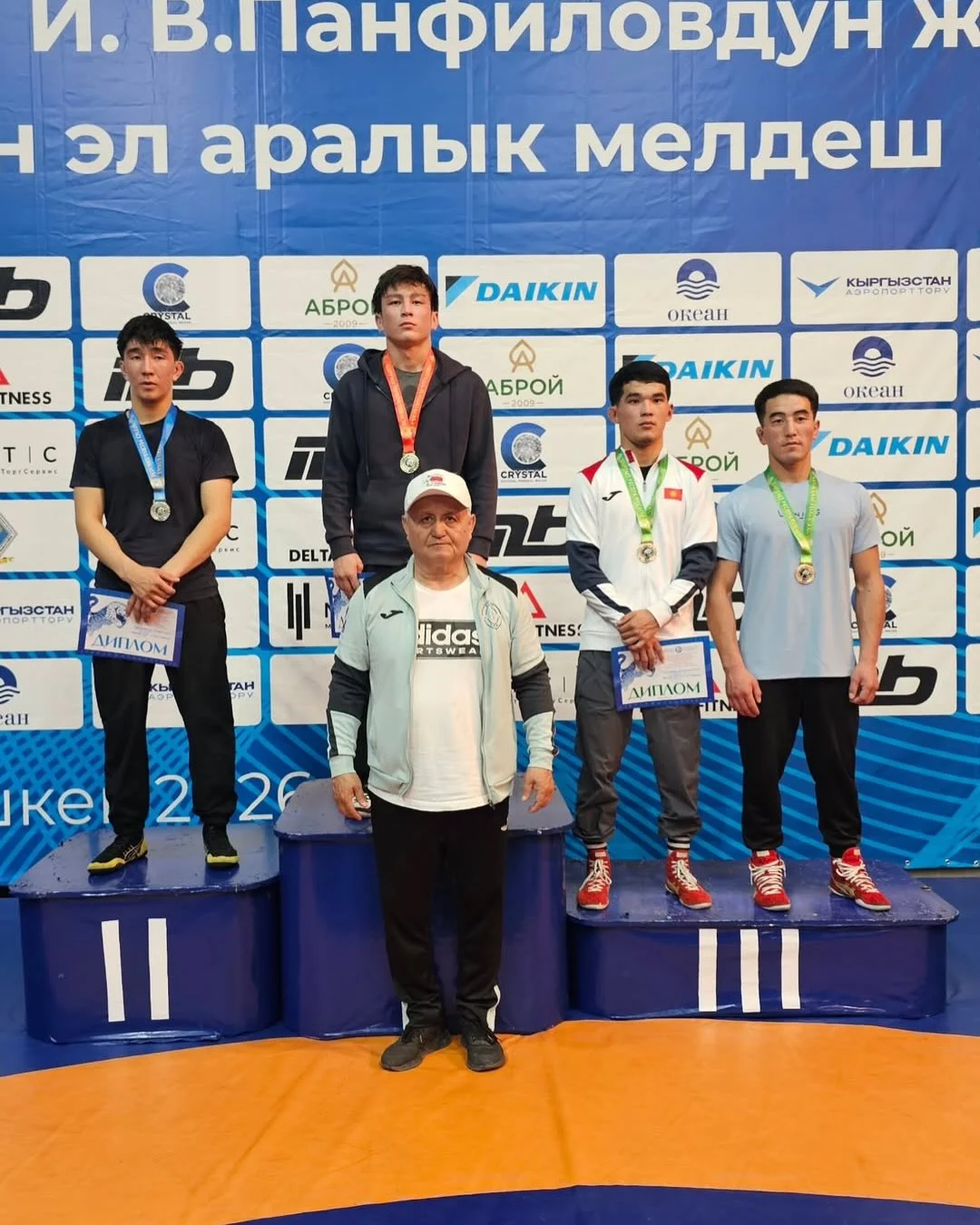 Грек-рим күрөшү боюнча эл аралык мелдеште 200дөй спортчу күч сынашты