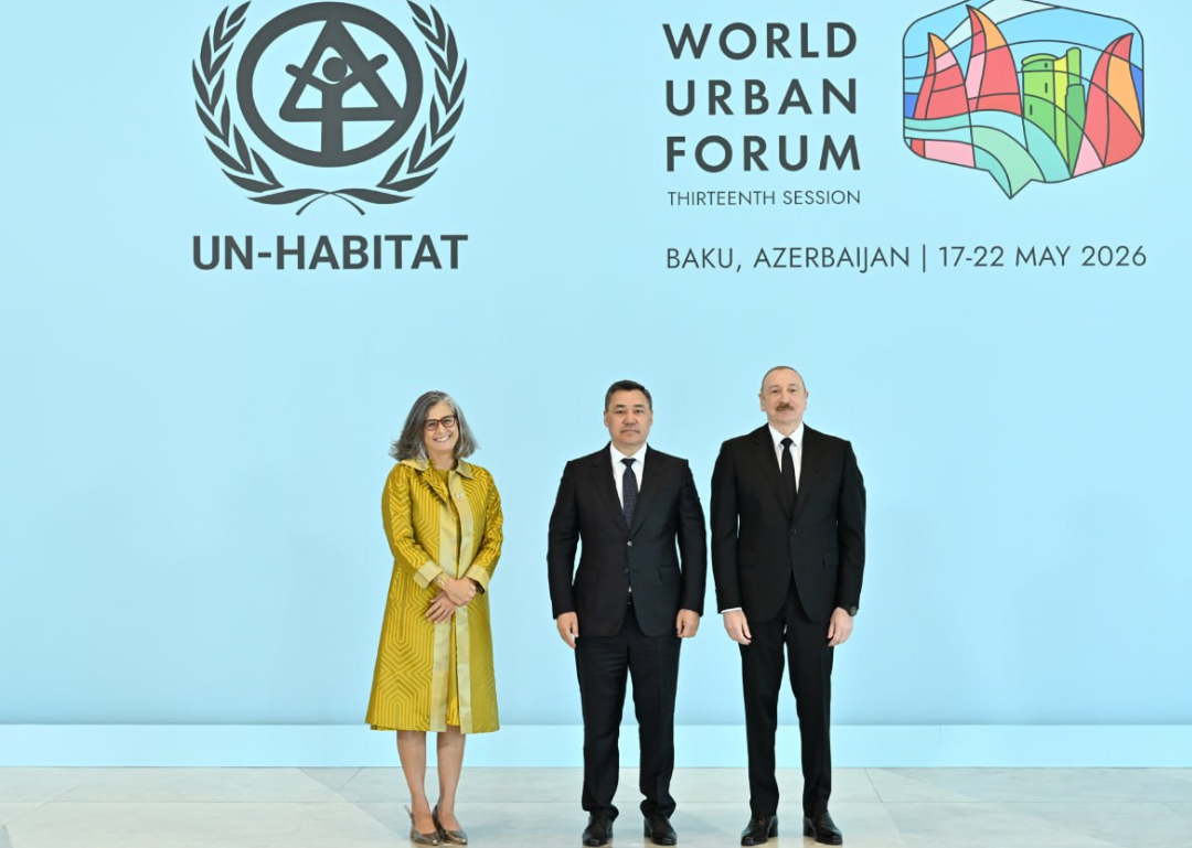 Садыр Жапаров Бакуда Бүткүл дүйнөлүк шаарлар форумунун 13-сессиясына катышууда