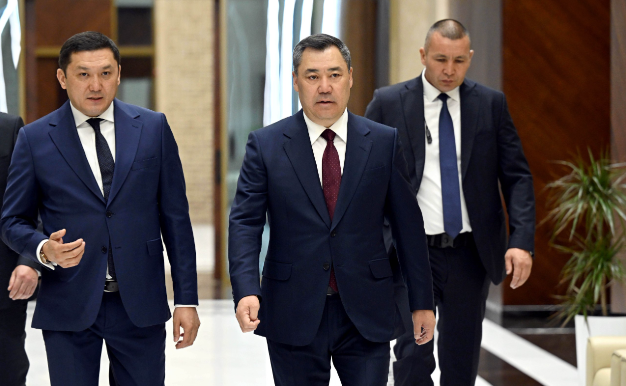 Садыр Жапаров ШКУ өлкөлөрүнүн Коопсуздук кеңештеринин катчылары менен жолугушту