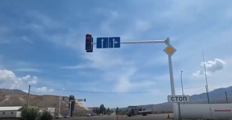 Кубакынын бурулушуна жол чырак орнотулду