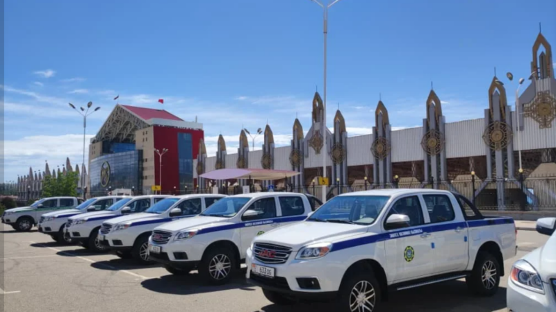 Экологиялык кызматтарга 15 унаа тапшырылды
