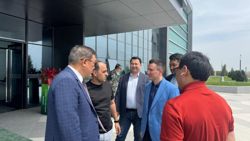 Алматыдан келген делегациясы Бишкектеги таштандыны кайра иштетүүчү заводго барды
