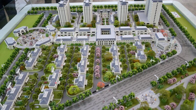 Орунтаев “Манас” соода-логистикалык шаарынын курулушун текшерди