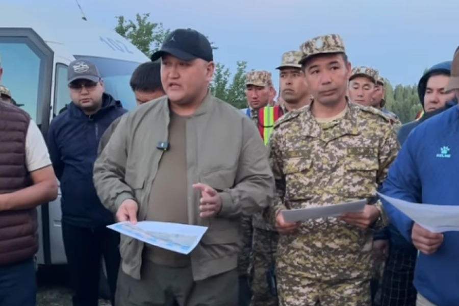 Таласта сууга аккан баланы 400 адам издеп жатат