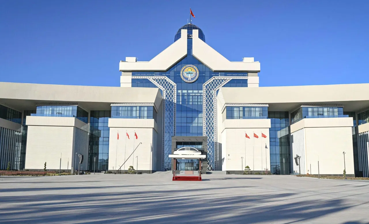 Министрлер кабинети 2030-жылга чейинки ишкерликти өнүктүрүү программасын бекитти