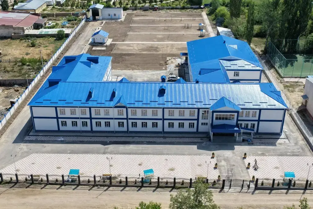 Ысык-Көлдө 500 окуучуга ылайыкташкан жаңы мектеп курулуп бүттү