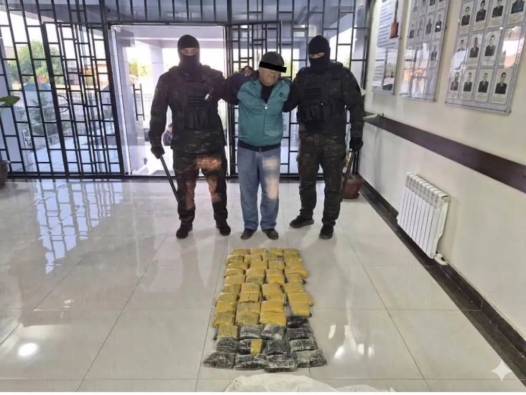 Кыргызстан аркылуу баңгизат ташыган эл аралык кылмыштуу топтун ишине бөгөт коюлду