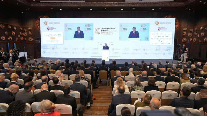 Курулуш министри Түркиядагы эл аралык саммитке катышууда