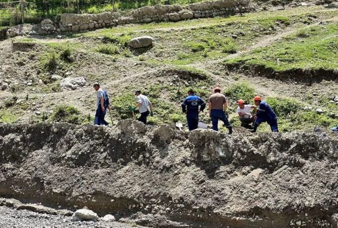 Баткенде селдин кесепеттери жоюлуп, жолдор ачылды