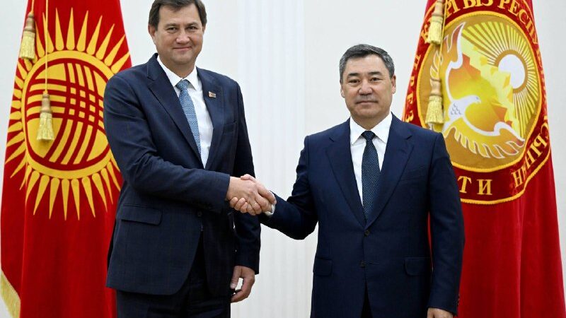 Садыр Жапаров Беларусь тышкы иштер министри Максим Рыженковду кабыл алды
