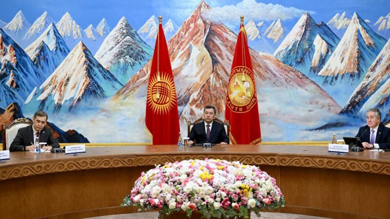 Президент ШКУга мүчө мамлекеттердин тышкы иштер ведомстволорунун башчылары менен жолугушту
