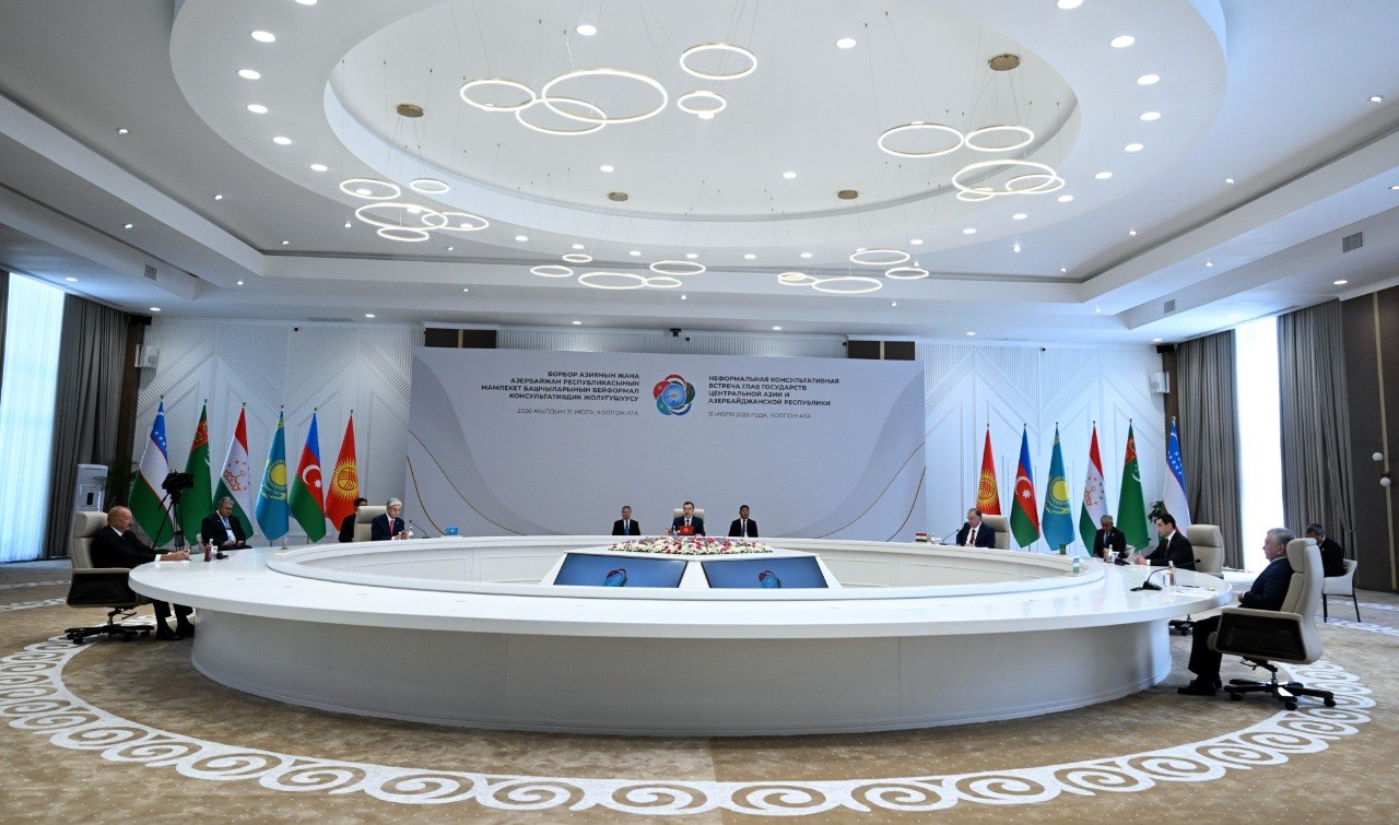 Борбордук Азия өлкөлөрүнүн жана Азербайжандын президенттери Чолпон-Ата декларациясына кол коюшту