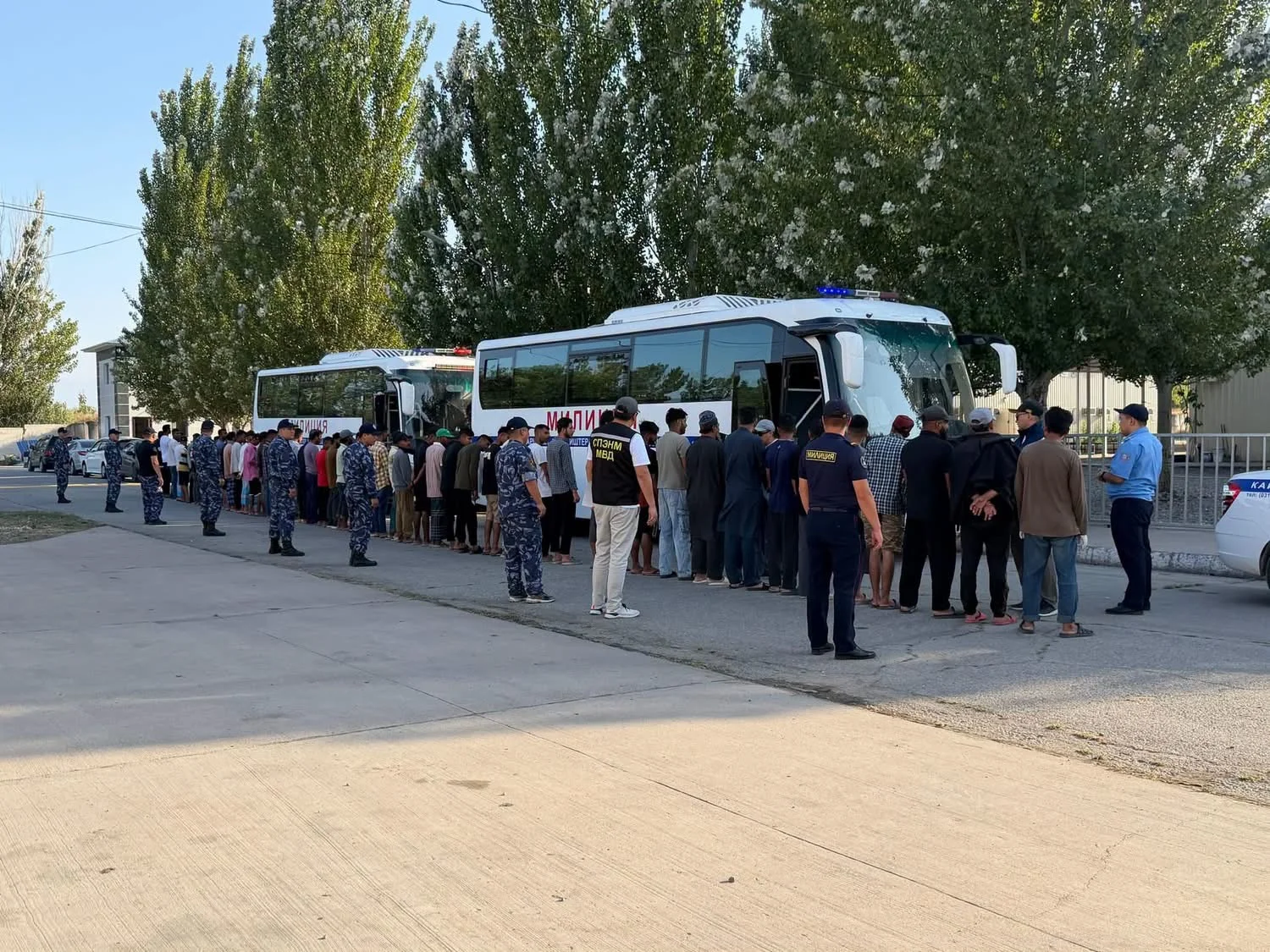 ИИМ: Кыргызстандын мыйзамдарын бузган чет өлкөлүк жарандар депортацияланышы мүмкүн