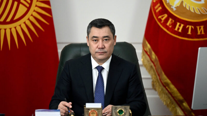 Садыр Жапаров Катар Мамлекетинин мурдагы Эмири дүйнөдөн кайткандыгына байланыштуу көңүл айтты