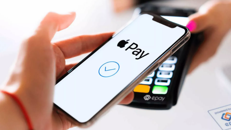 Кыргызстанда Apple Pay төлөм кызматы расмий ишке кирди
