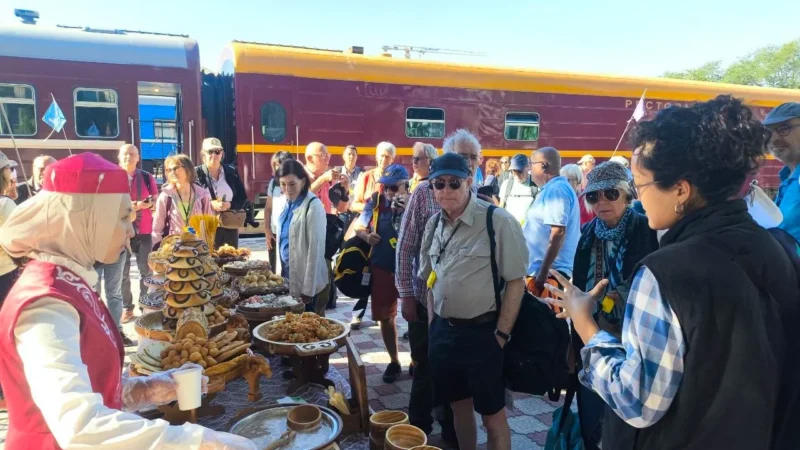 Бишкекке поезд менен Европа жана Америкадан туристтер келди
