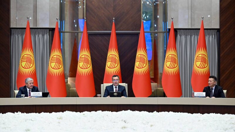Кыргызстан экспортко багытталган сервистик-индустриалдык өнүгүү моделине өтөт