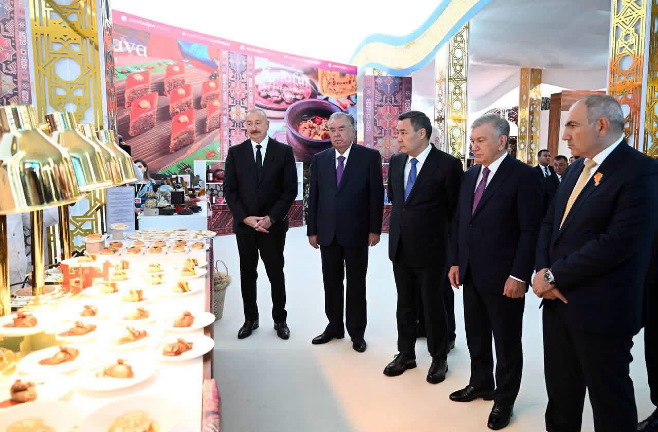 Садыр Жапаров Авазада КМШ өлкөлөрүнүн улуттук тамак-аштарынын фестивалына барды