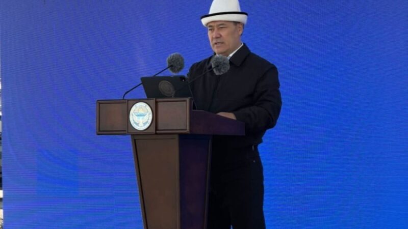 Президент Нарында 433 жаңы батирдин ачкычын тапшырды
